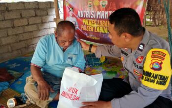 Polsek Labuapi Distribusikan Bantuan Gizi di Karang Bongkot