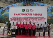 Kunjungi Raja Ampat, Ketum Bhayangkari Ny. Juliati Sigit Prabowo Salurkan Sembako hingga Gelar Khitanan Massal