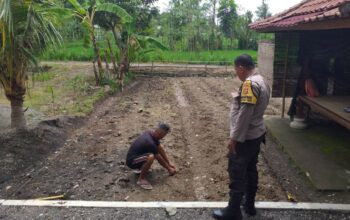 Bhabinkamtibmas Kuripan Timur Dorong Warga Dukung Ketahanan Pangan Nasional