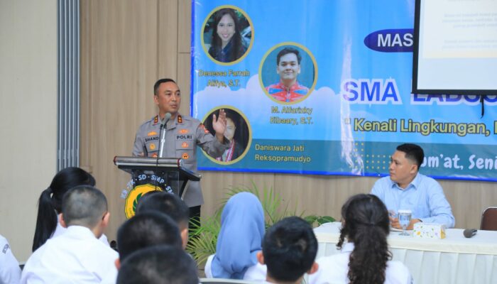 Kadivhumas ke Siswa Labschool: Harus Kerja Keras, Cerdas, Tuntas, dan Ikhlas