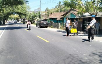Pemangkasan Pohon di Dusun Batu Samban Berjalan Aman dan Lancar