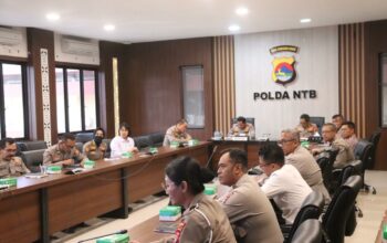 Wakapolda NTB Tekankan Disiplin dan Akurasi Laporan Saat Launching Program Polri untuk Masyarakat IV 2025
